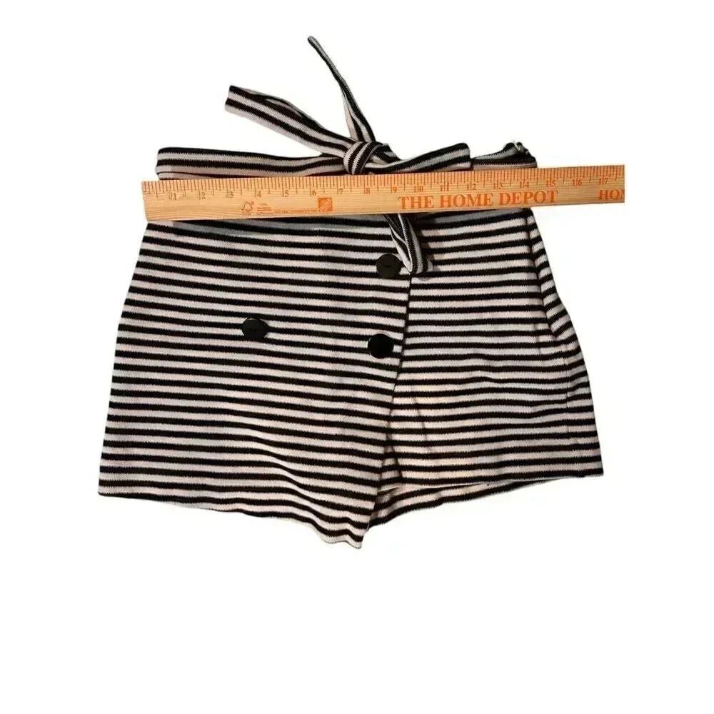 Express Skort - Picture 5 of 6